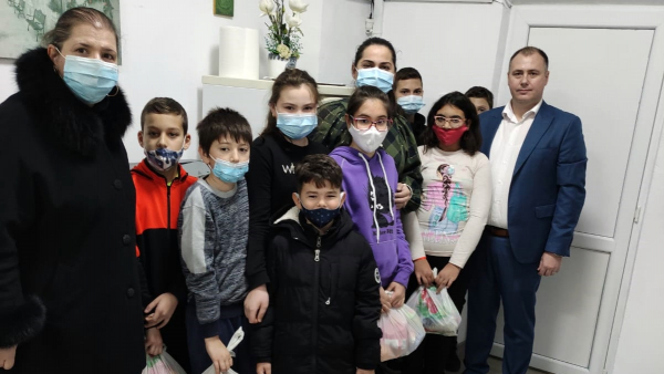 Omul sfinţeşte locul, la Caracal! Directorul şcolii „Gheorghe Magheru”, Ninel Iulian Nicolae, model de bună practică